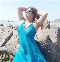 Tsnatashaa - Transsexual escort in Mumbai