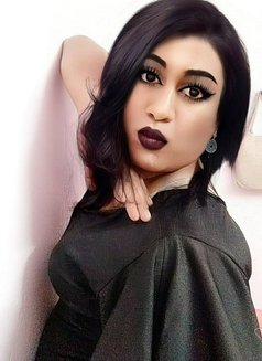 TS Riya - Transsexual escort in New Delhi Photo 2 of 7