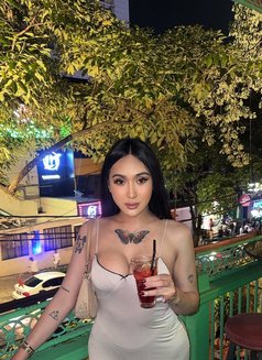 Tssarah69 - Transsexual escort in Singapore Photo 12 of 15