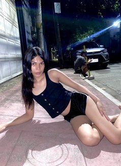 TsYan (CAMSHOW and MEET) - Acompañantes transexual in Manila Photo 2 of 4