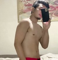 TT_Cee - Male escort in Makati City