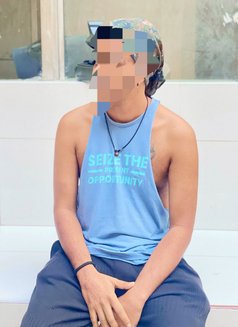Tuish - Acompañantes masculino in Dubai Photo 2 of 4