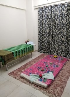 Tukta - masseuse in Muscat Photo 4 of 4