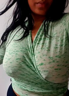 Cleo Curves - escort in London Photo 3 of 18