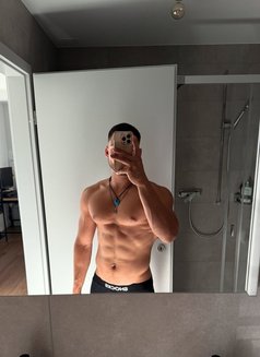 Tuncay - Male escort in Baku Photo 2 of 5