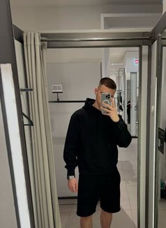 Tuncay - Male escort in Baku Photo 4 of 5