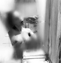 Tune - escort in Al Ain