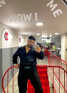 Türker - Male escort in İzmir Photo 4 of 4