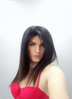 Turkish Femboy Dili - Transsexual escort in İstanbul Photo 1 of 4