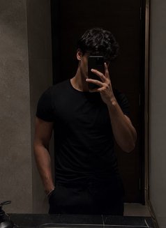 TURKİSH.HARD.MAN.KEREM.XXL - Male companion in İstanbul Photo 2 of 9