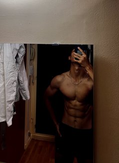 TURKİSH.HARD.MAN.KEREM.XXL - Male companion in İstanbul Photo 3 of 9
