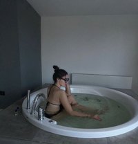 Turkish lady 2 friends new - escort in Muscat Photo 1 of 2