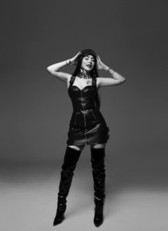 تعيش معي يا حب Türkish - escort in Abu Dhabi Photo 2 of 4