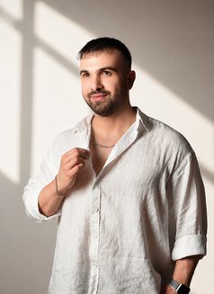 High class xxl boy - Male escort in İstanbul Photo 2 of 5