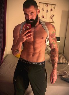 Turkishbigcock - Male escort in İstanbul Photo 2 of 8
