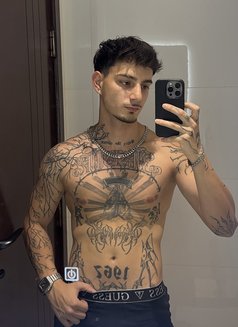 TURKISHCUTEBOY - Male escort in Riyadh Photo 2 of 8