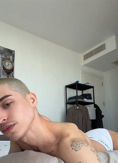 Turkishtwink - Acompañantes masculino in İstanbul Photo 1 of 4