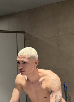 Turkishtwink - Male escort in İstanbul Photo 4 of 8