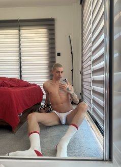 Turkishtwink - Male escort in İstanbul Photo 6 of 8