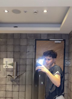 TURKTWINKBOY - Male escort in İstanbul Photo 2 of 8