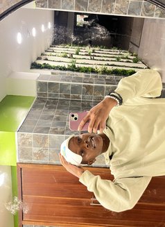 Tush - Male escort in Nairobi Photo 3 of 5