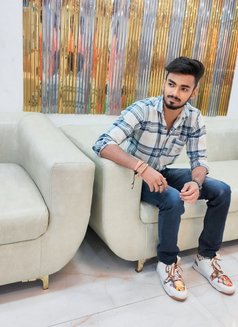 Tushank - Male escort in New Delhi Photo 2 of 2