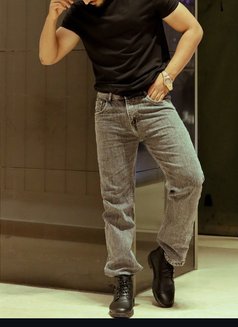 Tushar Available 24×7 - Male escort in Gurgaon Photo 3 of 4