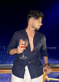 Tushar Delhi Boy - Male escort in New Delhi Photo 2 of 4