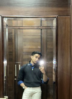 Tushar, High Class Boy - Male escort in Lucknow Photo 2 of 3