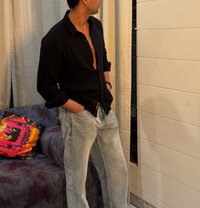 Tushar, Hot decent boy - Male escort in New Delhi Photo 3 of 4