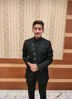 Tushar - Male escort in New Delhi Photo 1 of 3