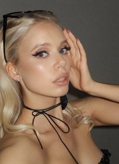 Tusia - escort in Bangkok Photo 1 of 8