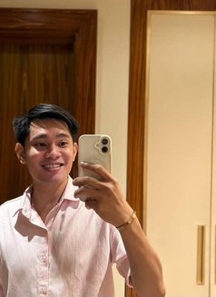Twiinkk - Male escort in Manila Photo 2 of 5
