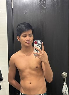Twin Ky D - Male escort in Manila Photo 1 of 2