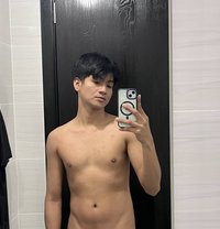 Twin Ky D - Male escort in Manila