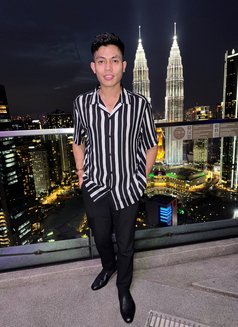 Twink Bi - Male escort in Georgetown, Penang Photo 16 of 20