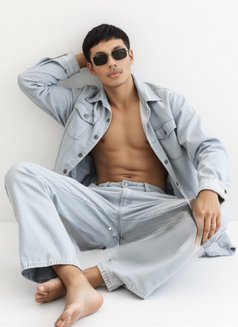 Twink Bi - Male escort in Paris Photo 19 of 19