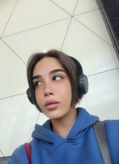 Twink Boy - Male escort in Al Manama Photo 4 of 6