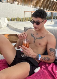 Twınk Boy - Male escort in İstanbul Photo 8 of 8