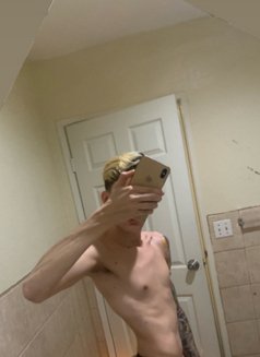 Twink cock 9inches and BIGASS - Male escort in Riyadh Photo 1 of 10