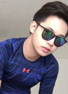 Twink Handsome Asian - Male escort in Dubai Photo 7 of 10