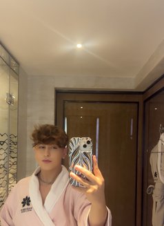 Twink harry - Male escort in Jeddah Photo 10 of 12