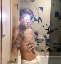 Twink Sami - Male escort in Dubai