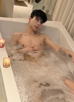 Twink Smooth Body🇦🇿 - Male escort in Al Manama Photo 20 of 20