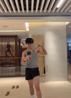 Twink_stephen - Acompañantes masculino in Singapore Photo 7 of 8