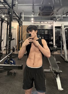 Twink_stephen - Acompañantes masculino in Singapore Photo 8 of 8