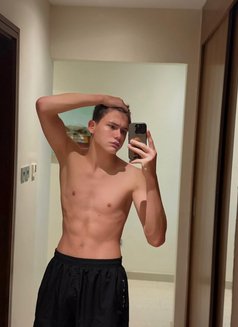 Twink Tyler - Male escort in Dubai Photo 1 of 9