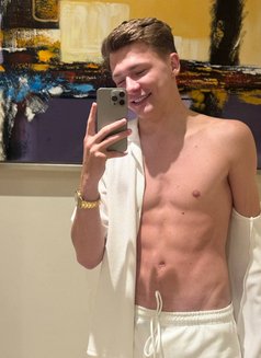 Twink Tyler - Male escort in Dubai Photo 10 of 14