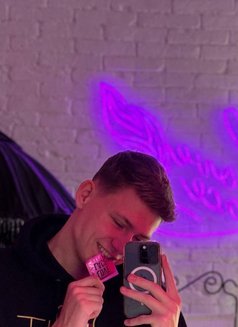 Twink Tyler - Male escort in Dubai Photo 15 of 22