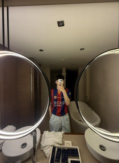 Twink xl - Acompañantes masculino in Dubai Photo 4 of 5